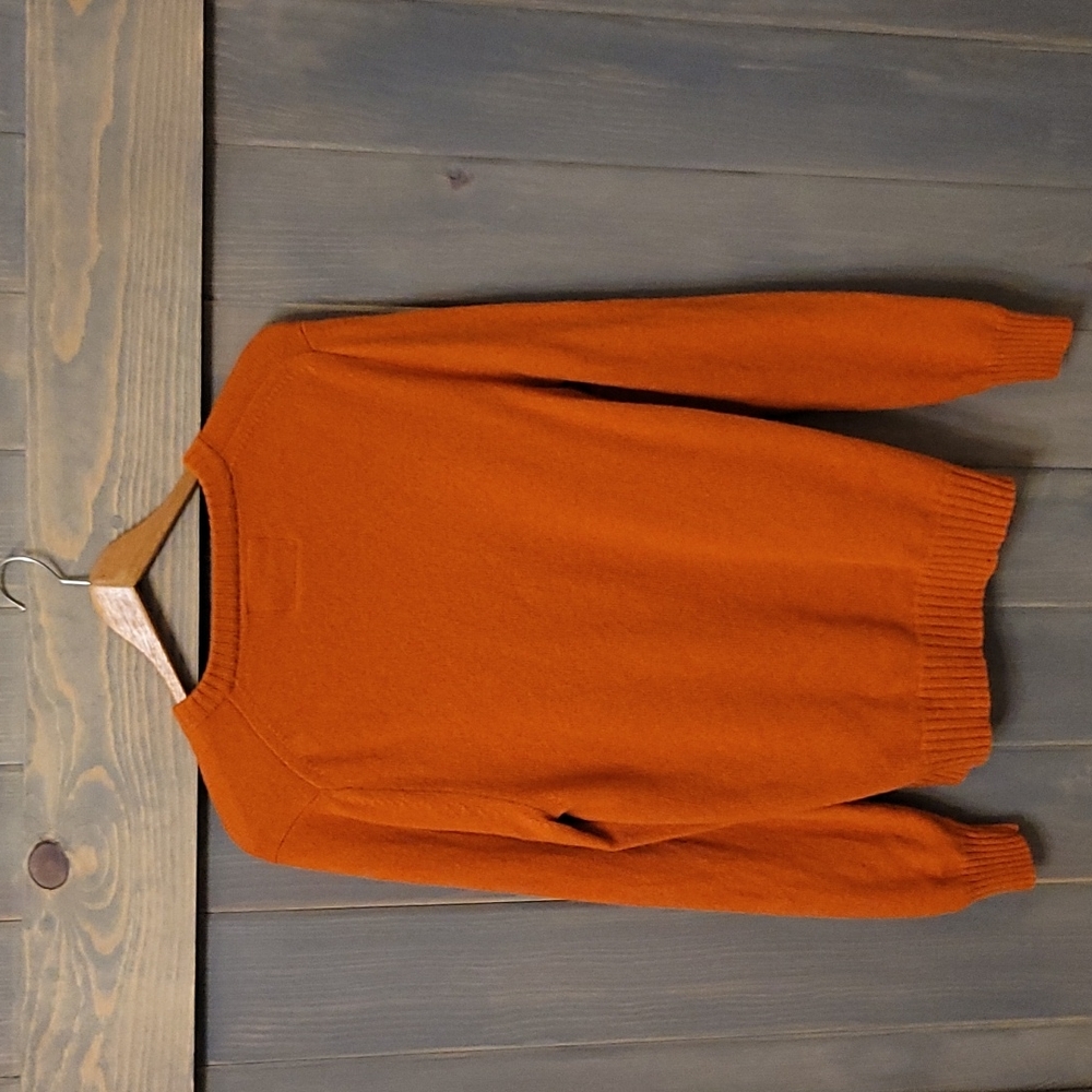 Express Sweater - Picture 3 of 3
